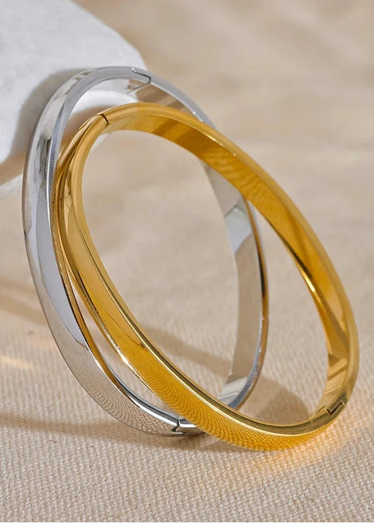 Infinity Loop Gold Plated Stainless Steel Bangle Minimalist Bracelet for Daily Wear