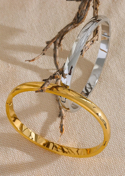 Infinity Loop Gold Plated Stainless Steel Bangle Minimalist Bracelet for Daily Wear